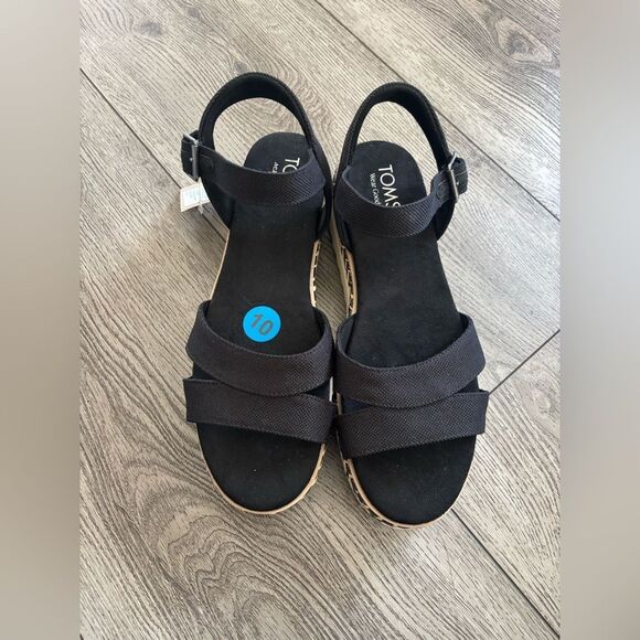 TOMS Women's Black Sandals - Picture 1 of 6